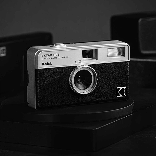 Ektar H35 Half Frame Camera - Black